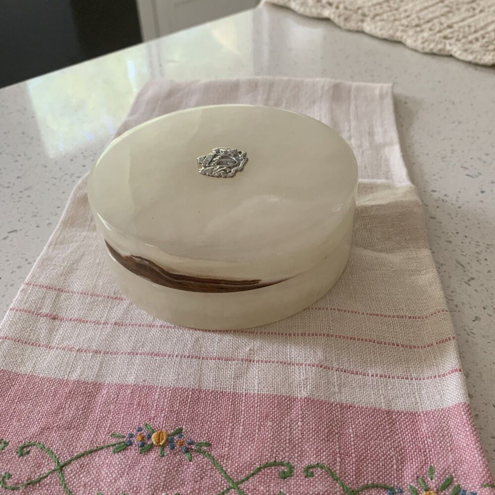 anthropologie trinket box, gift for Mother’s Day With Jewelry In valentine day
